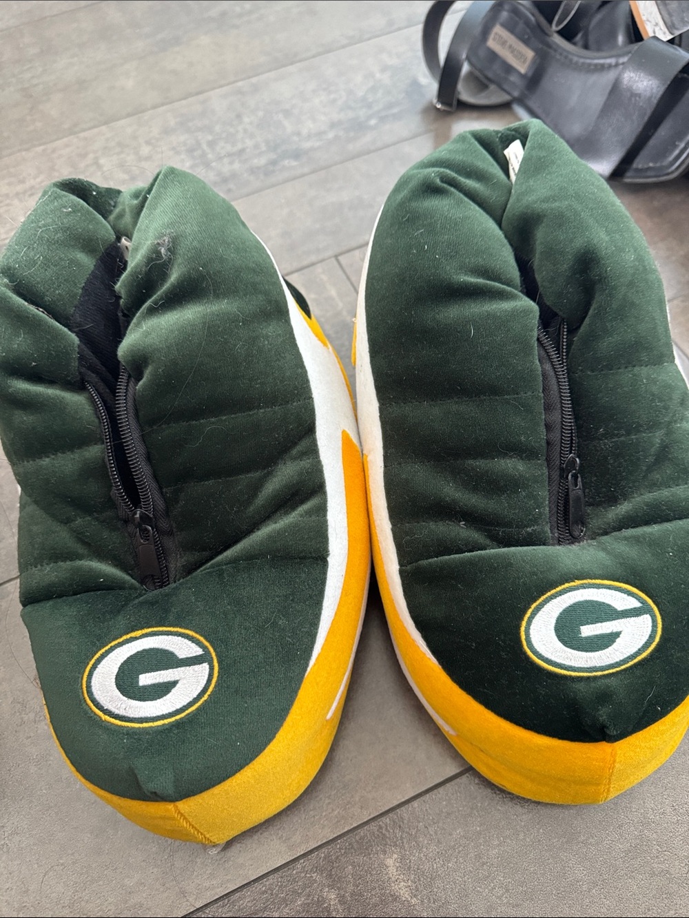 Green Bay Packers Plush Slippers - Green & Gold